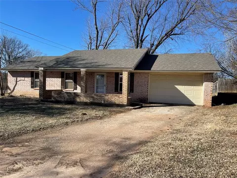 Exterior - 19 Echo Ln, Harrah, OK 73045 photo 2 of 7