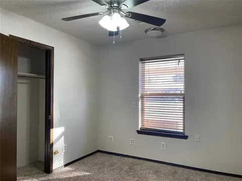 Bedroom - 19 Echo Ln, Harrah, OK 73045 photo 1 of 6