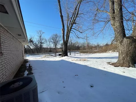 Exterior - 19 Echo Ln, Harrah, OK 73045 photo 5 of 7