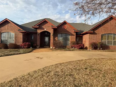 1530 Canyon Bluff Rd, Guthrie, OK 73044