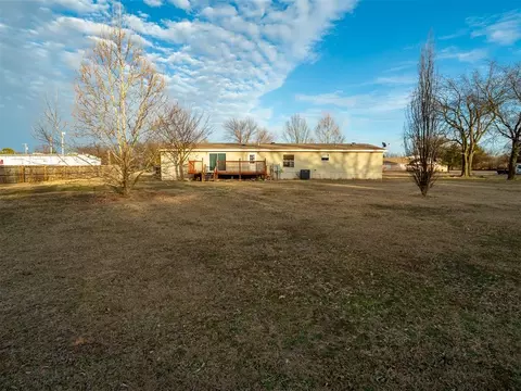 Exterior - 213 S 2nd St, Byars, OK 74831 photo 3 of 3