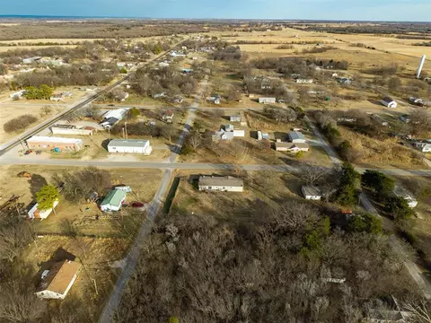 View/Area - 213 S 2nd St, Byars, OK 74831 photo 9 of 10