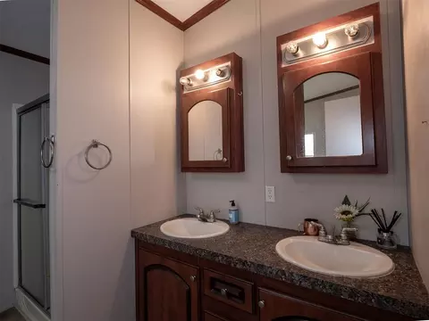 Bath - 213 S 2nd St, Byars, OK 74831 photo 1 of 3