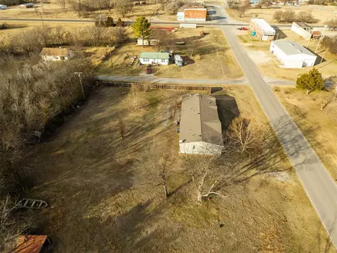 View/Area - 213 S 2nd St, Byars, OK 74831 photo 4 of 10