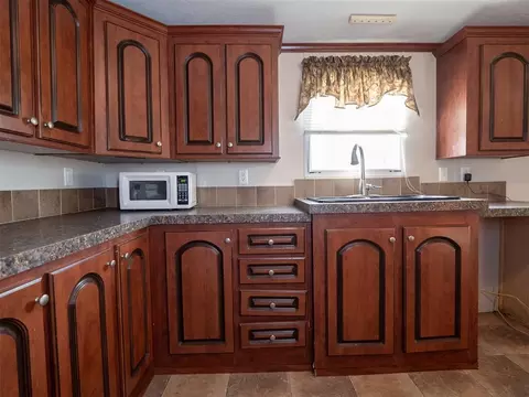 Kitchen - 213 S 2nd St, Byars, OK 74831 photo 2 of 3