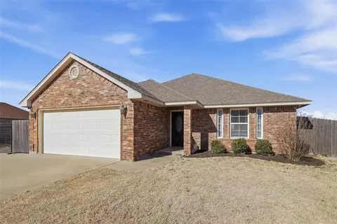577 NE 22nd St, Newcastle, OK 73065