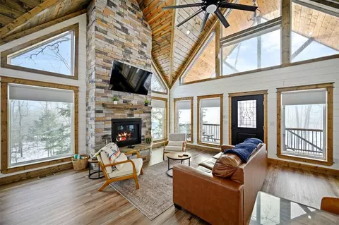 Living - 862 Hickory Post Rd, Broken Bow, OK 74728 photo 8 of 8