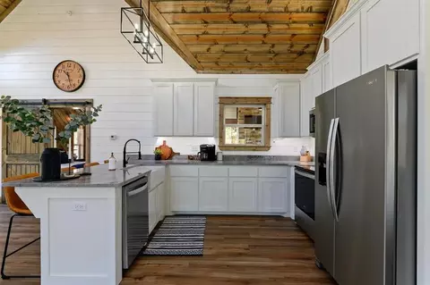 Kitchen - 862 Hickory Post Rd, Broken Bow, OK 74728 photo 1 of 1