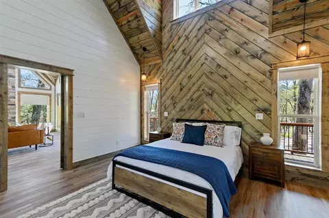 Bedroom - 862 Hickory Post Rd, Broken Bow, OK 74728 photo 2 of 4