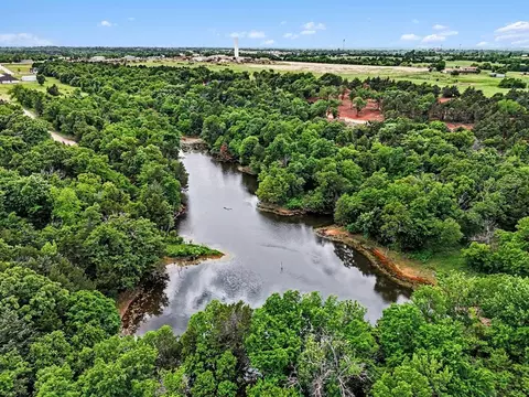 980 Creekside Trl, Guthrie, OK 73044