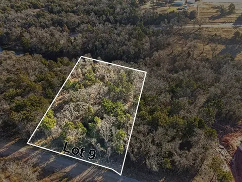 1060 Creekside Trl, Guthrie, OK 73044