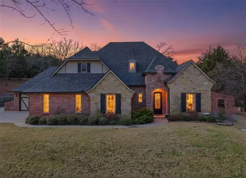 622 Doe Ridge Ct, Norman, OK 73026