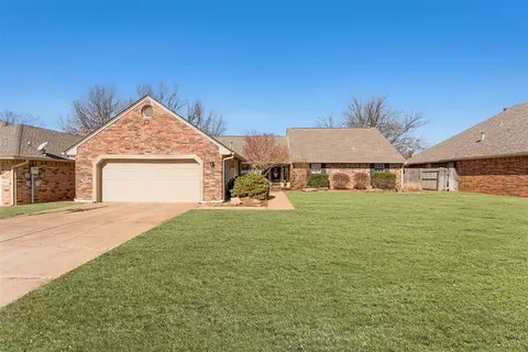 2509 Jeannes Trl, Edmond, OK 73012