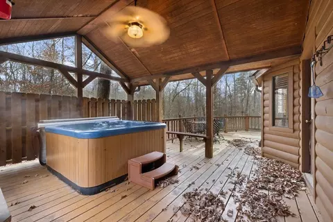 Exterior - 68 Eg Ln, Broken Bow, OK 74728 photo 2 of 7