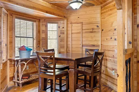 Dining - 68 Eg Ln, Broken Bow, OK 74728 photo 2 of 4