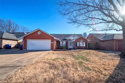 215 S Windsor Dr, Stillwater, OK 74074