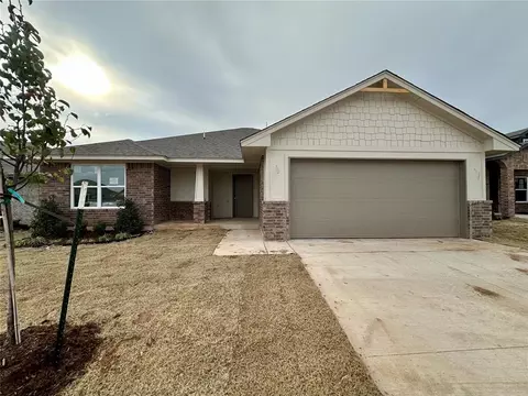 1013 Redwood Creek Dr, Yukon, OK 73099