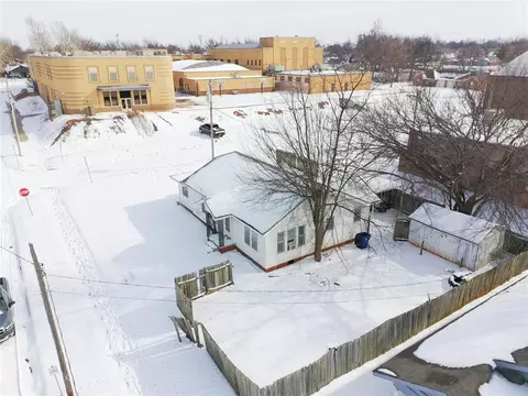 1005 W Washington Ave, Chickasha, OK 73018