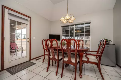 Dining - 1913 Kyle Dr, Guthrie, OK 73044 photo 5 of 5