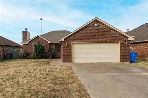 Exterior - 414 NW Granite Ave, Cache, OK 73527 photo 2 of 5