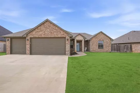 3609 Regal Dr, Altus, OK 73521