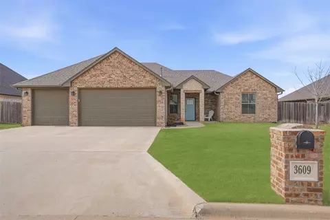 3609 Regal Dr, Altus, OK 73521 photo 2