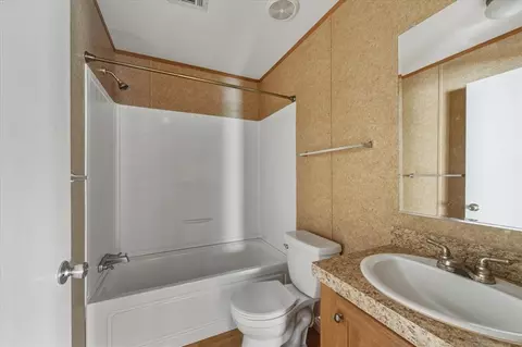 Bath - 821 E A St, Watonga, OK 73772 photo 4 of 4