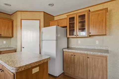 Kitchen - 821 E A St, Watonga, OK 73772 photo 3 of 4