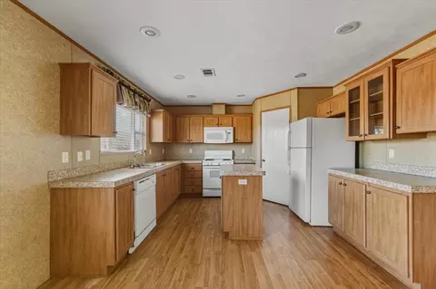 Kitchen - 821 E A St, Watonga, OK 73772 photo 1 of 4