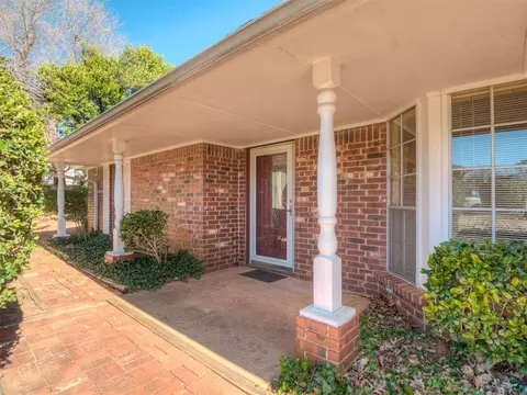 6301 Sunnybridge Ct, Oklahoma City, OK 73132