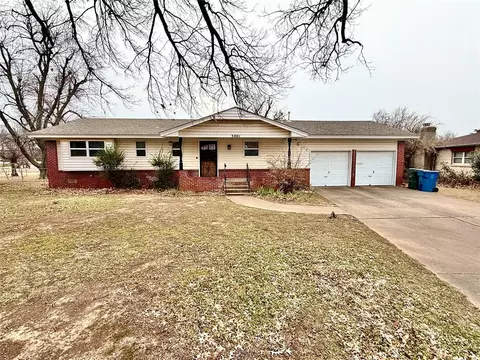 3001 N Peebly Dr, Midwest City, OK 73110