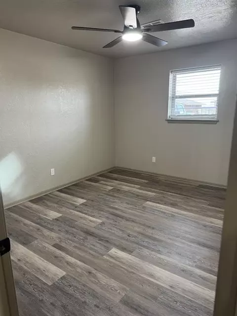 Bedroom - 2101 Galaxy Dr, Altus, OK 73521 photo 1 of 3