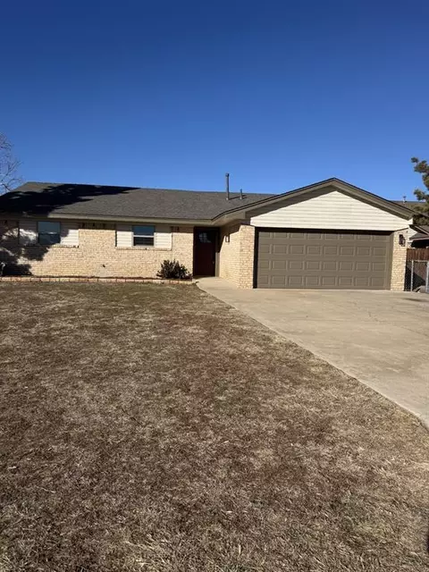 2101 Galaxy Dr, Altus, OK 73521