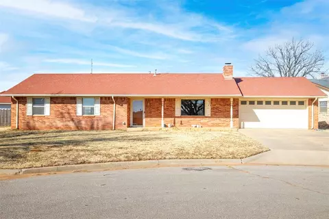 309 Connie Dr, Elk City, OK 73644