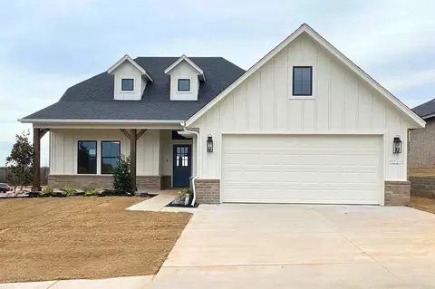 4924 Desert Willow Ln, Edmond, OK 73034