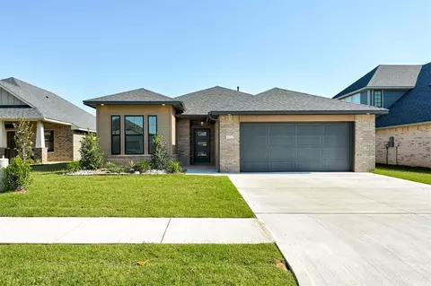 4825 Desert Willow Ln, Edmond, OK 73034