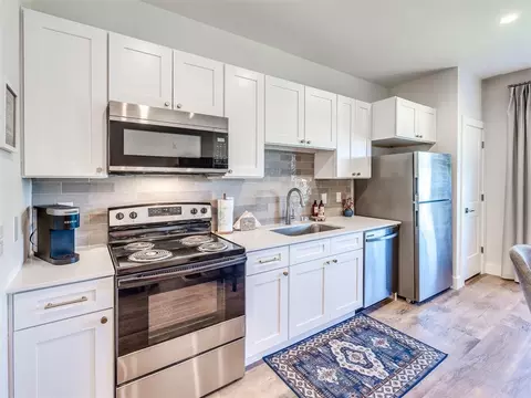 251 W Miller Ave #102, Stillwater, OK 74075