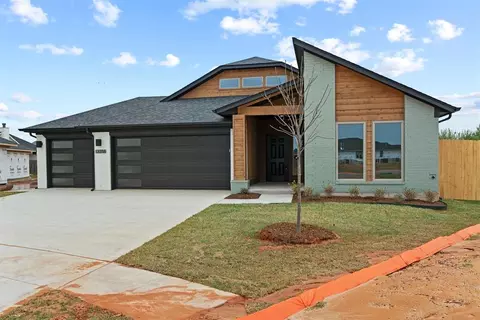 13216 SW 8th St, Yukon, OK 73099