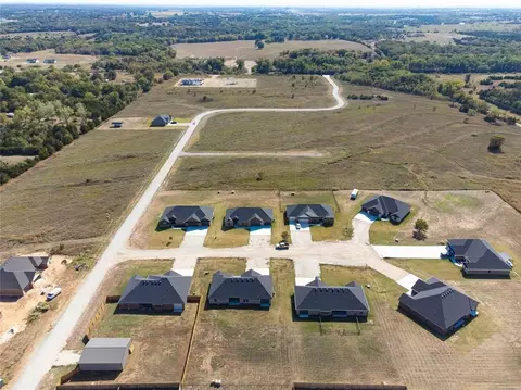 2221 E Cover Ln, Stillwater, OK 74074