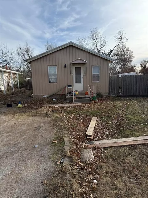 1725 N Louisa Ave, Shawnee, OK 74804