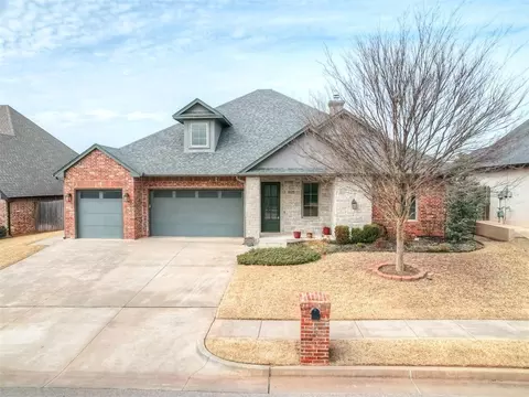 3125 Drake Crest Dr, Edmond, OK 73034