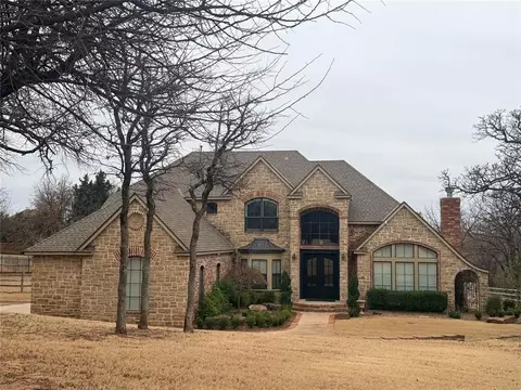 2650 E Coffee Creek Rd, Edmond, OK 73034