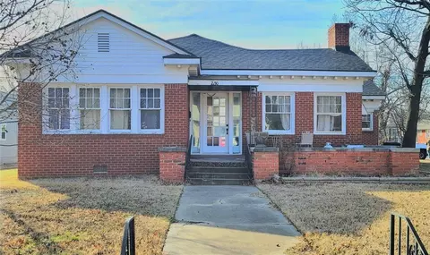2130 NW 17th St, Oklahoma City, OK 73107