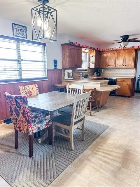 114 W Pine St, Binger, OK 73009 photo 10