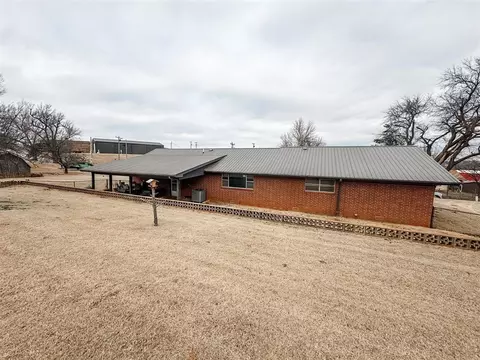 114 W Pine St, Binger, OK 73009 photo 7