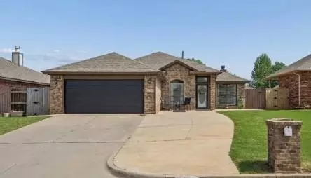 12316 SW 12th St, Yukon, OK 73099