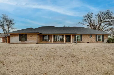 2717 Charleston Rd, Edmond, OK 73025