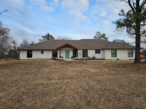 5735 Northwood Dr, Edmond, OK 73034