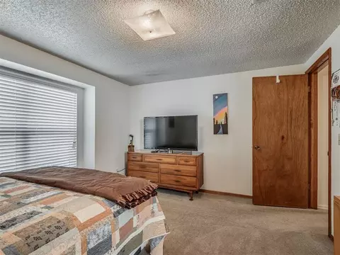 705 Ash Ln, Norman, OK 73072 photo 24
