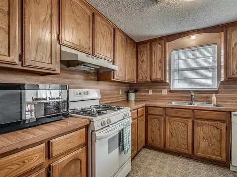705 Ash Ln, Norman, OK 73072 photo 16